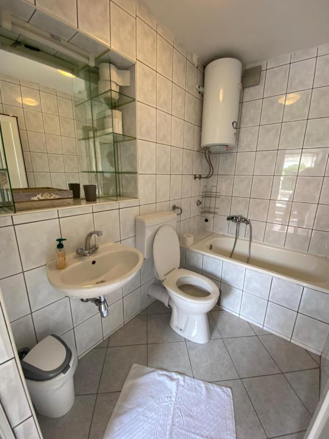 Ferienwohnung Apartman Rose Makarska Exterior foto